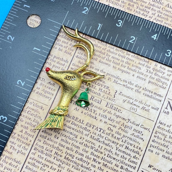 Vintage MYLU Rudolph Brooch Gold Tone Red Nose Reindeer Green Bell 3" Christmas - Picture 2 of 7